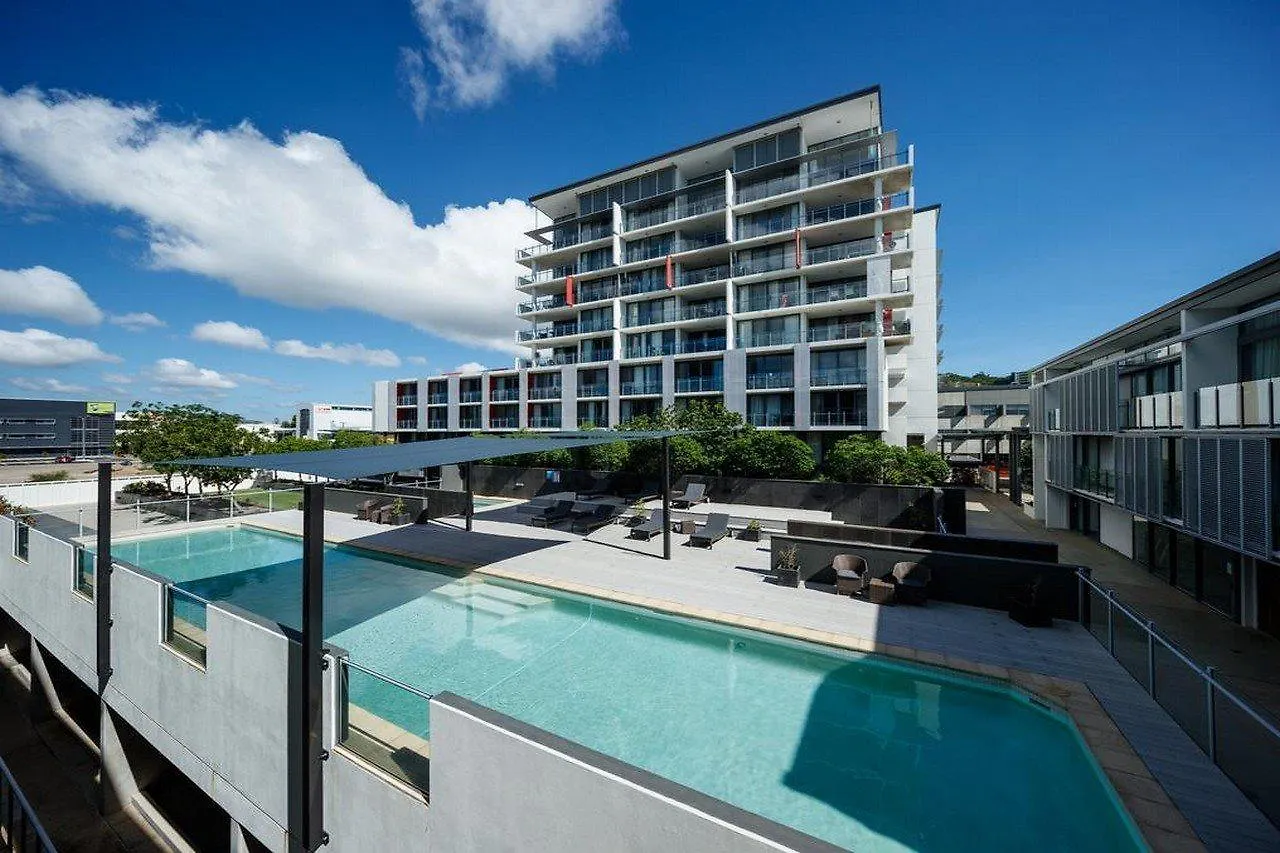 Central Islington Apartments Таунсвилл
