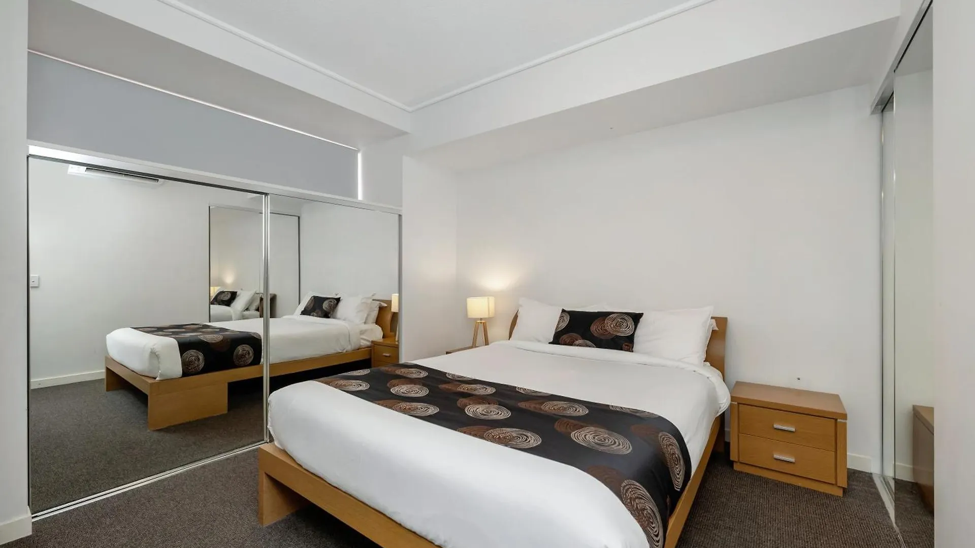 Central Islington Apartments Таунсвилл