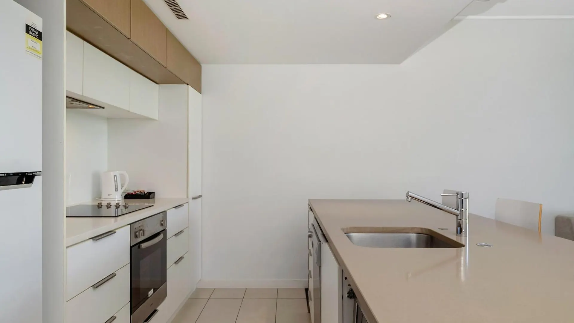 Central Islington Apartments Таунсвилл 4*,
